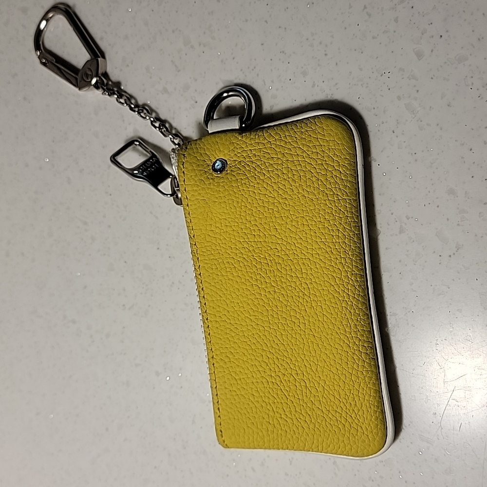 Authentic Louis Vuitton x Virgil Abloh  Limited Edition 🔑 Key cles COA - Picture 5 of 13